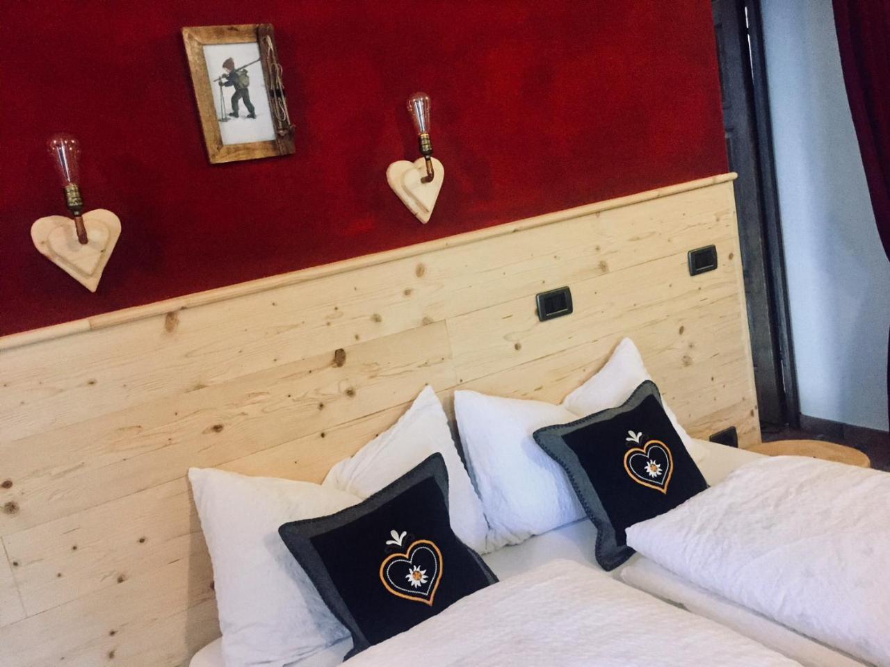 Casa Benassi ,Room&Suite , Con Zona Benessere Riolunato Bagian luar foto